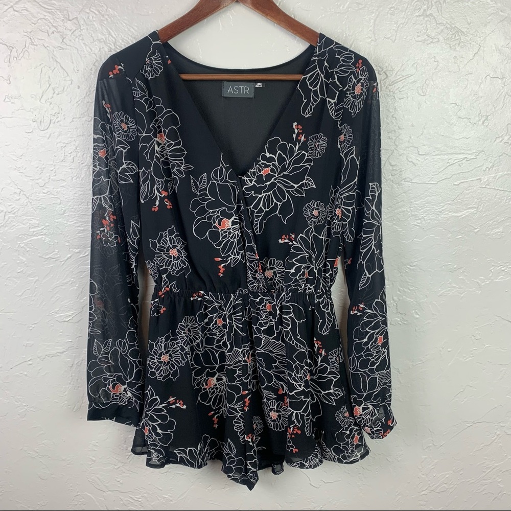 ASTR the label black floral romper sz Small - Picture 3 of 10